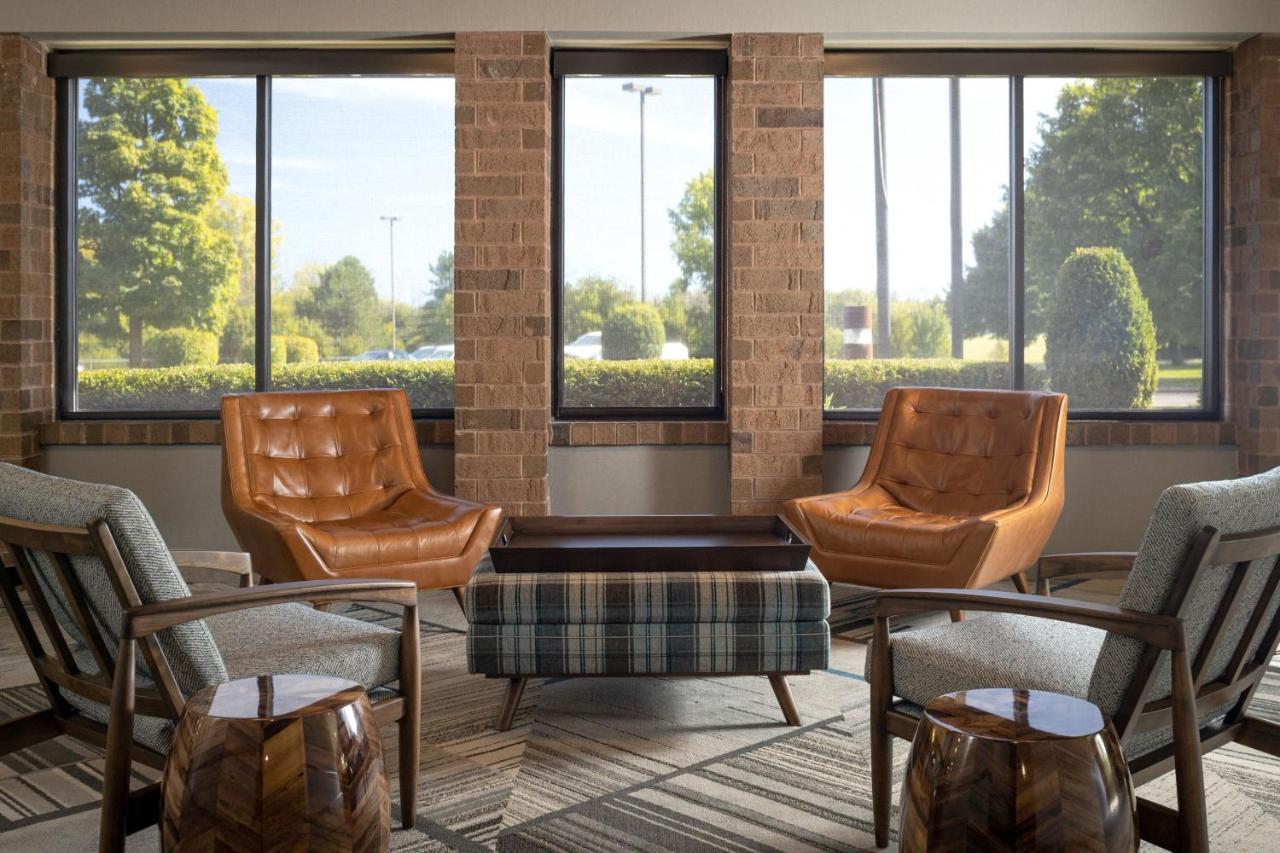 Four Points By Sheraton Milwaukee North Shore Brown Deer Exterior photo