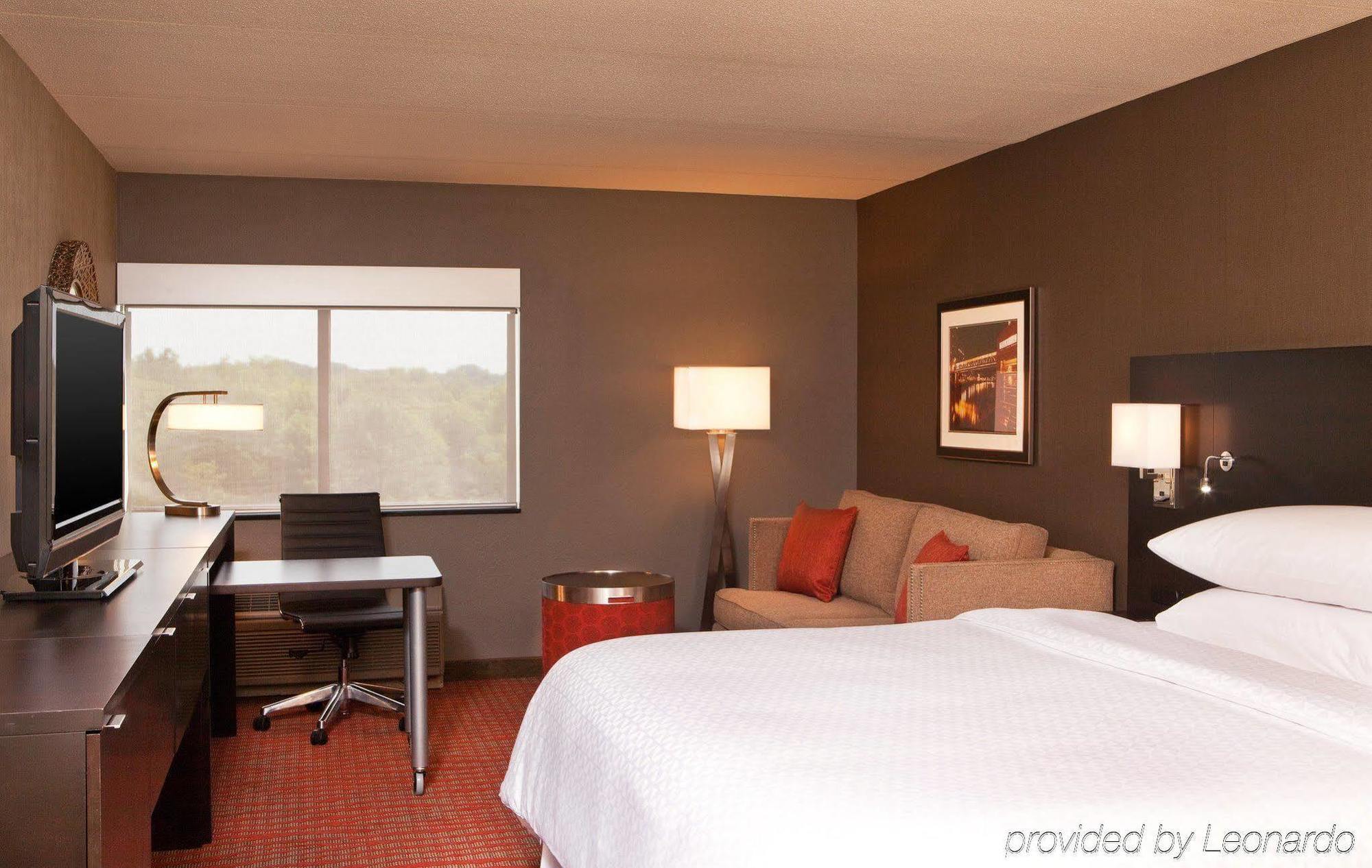 Four Points By Sheraton Milwaukee North Shore Brown Deer Exterior photo